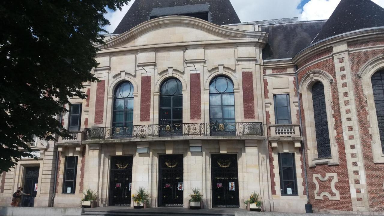 6 Du Temple 2 & Parking